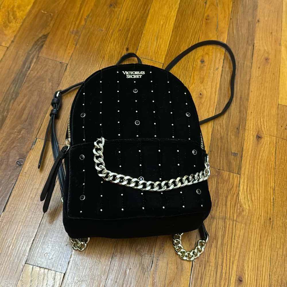 Mini back pack victoria secret